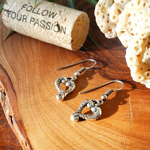 EUC Brighton Heart Bracelet & Earring Set with Tin - Picture 5 of 16